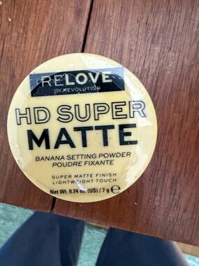 Relove HD Super Matte Banana Setting Powder - Yellow